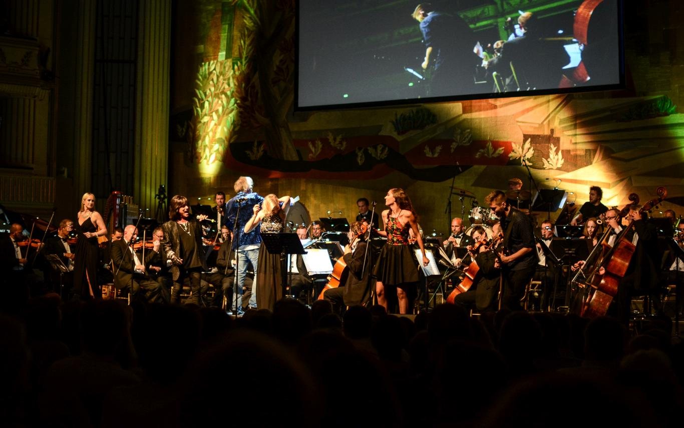 Full orchestra in a historic hall